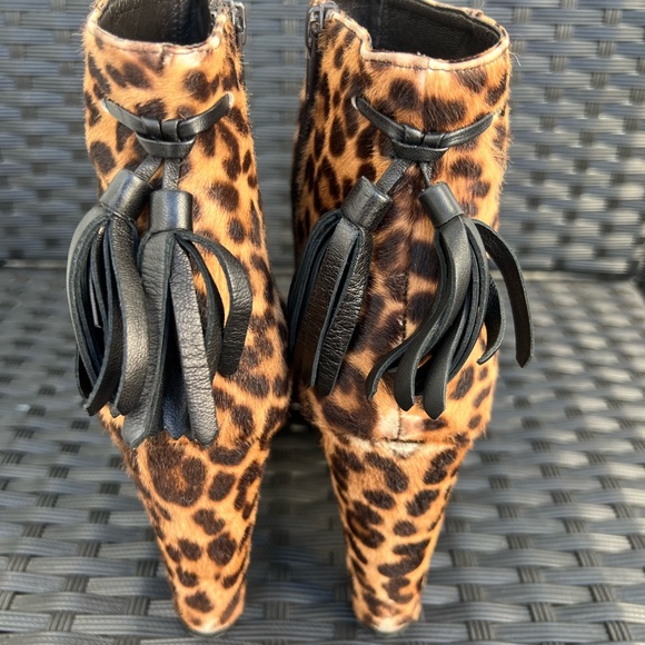 STUART WEITSMAN BOOTIES SIZE 8 1/2 - Picture 2 of 14